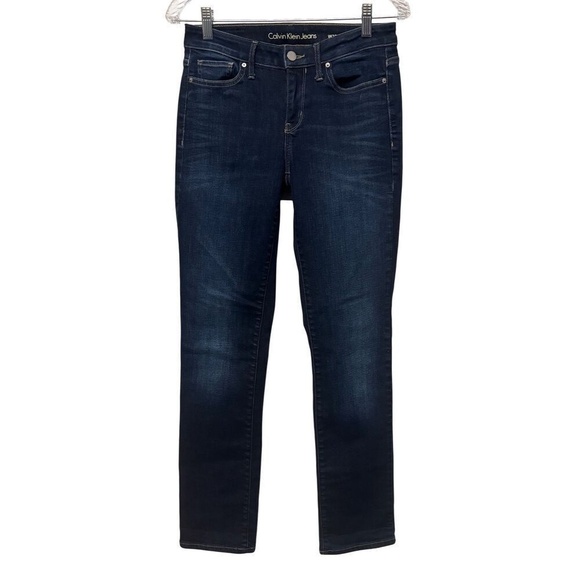 Calvin Klein Jeans Size 4 or W 27& L 32 Straight Leg Medium Wash Mid Rise - Picture 1 of 8